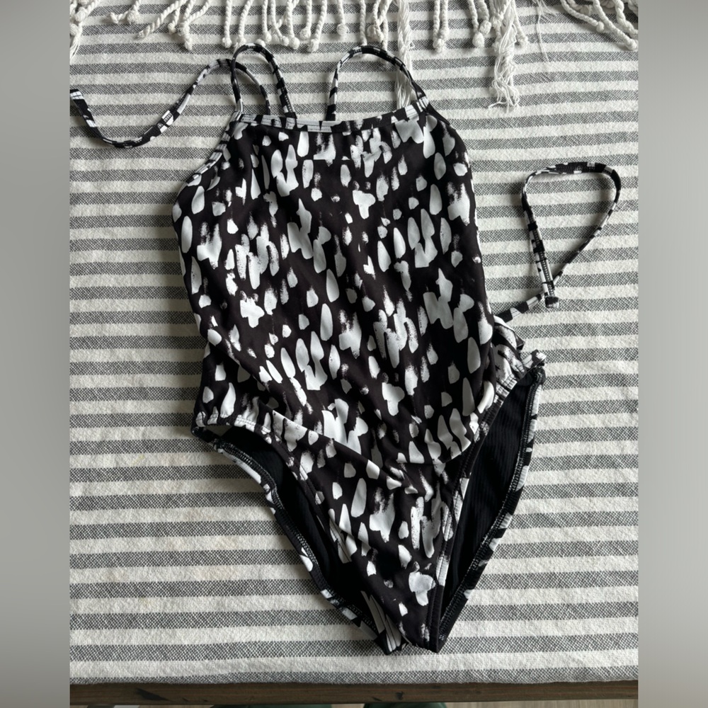 Jolyn swimsuit